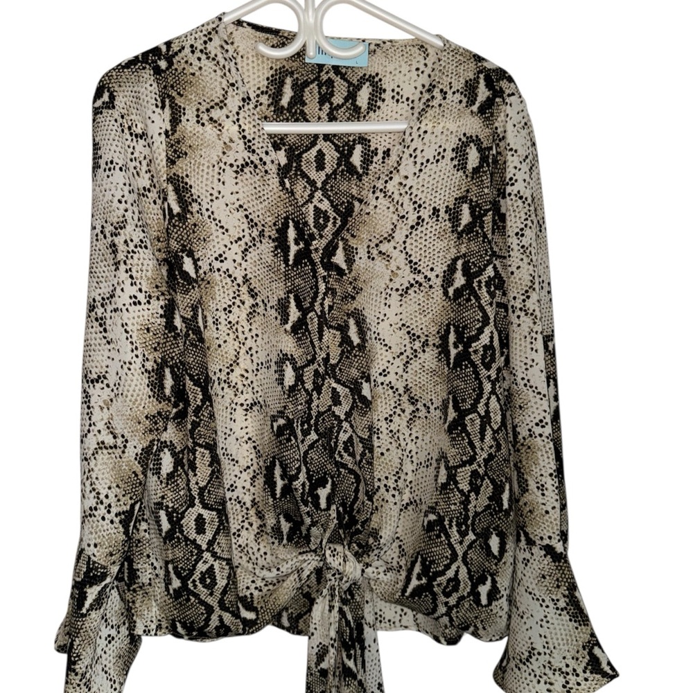 Animal print Tie Front Long Sleeve Blouse